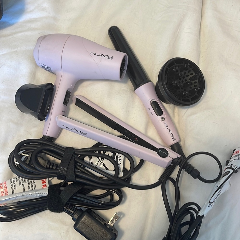 NuMe travel hair tool set